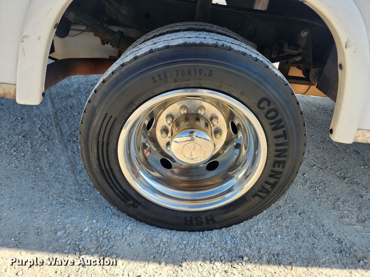 image for item LX9676 2012 Ford F450 Super Duty XL  utility / service truck