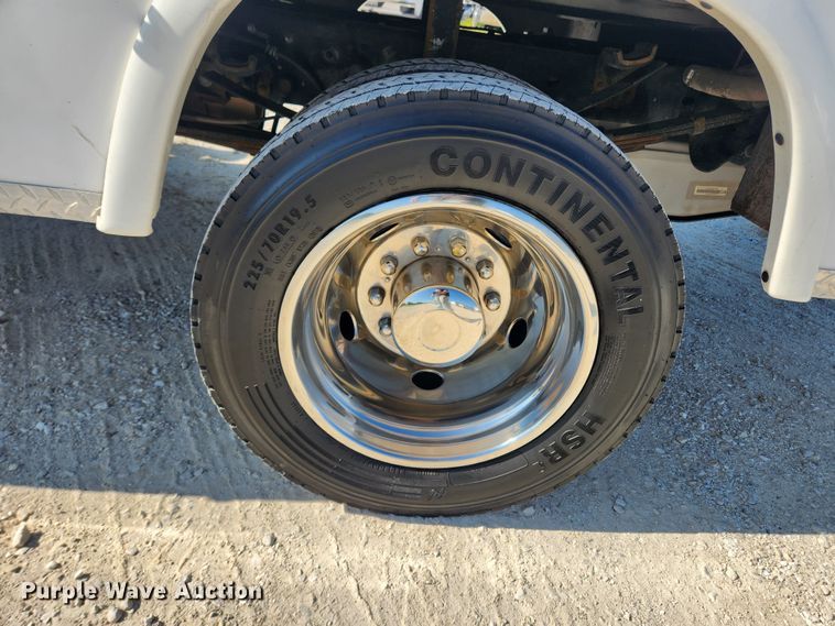 image for item LX9676 2012 Ford F450 Super Duty XL  utility / service truck