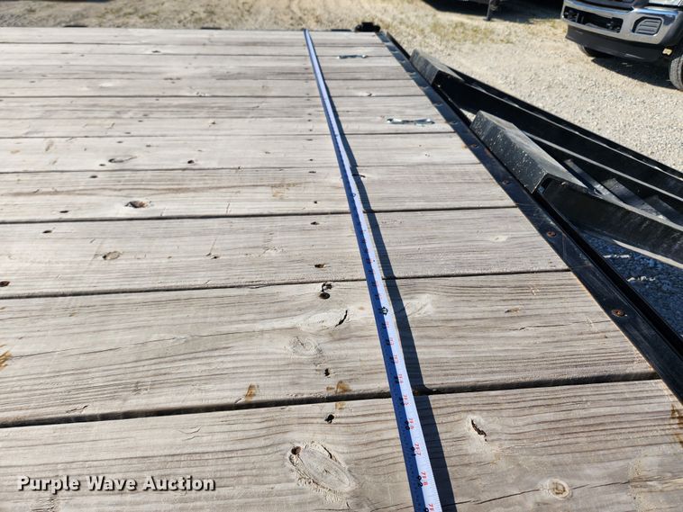 image for item LX9677 2020 H&H H10220HDL-140  equipment trailer