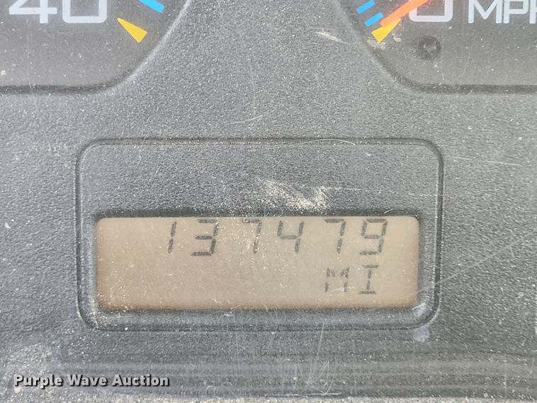 image for item LX9678 2003 International 4300  truck cab and chassis