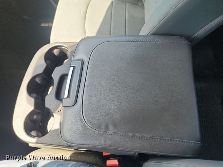 image for item LX9682 2016 Dodge Ram 1500  Crew Cab pickup truck