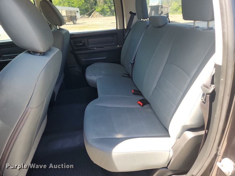 image for item LX9682 2016 Dodge Ram 1500  Crew Cab pickup truck