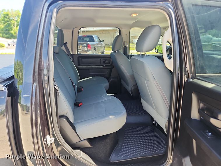 image for item LX9682 2016 Dodge Ram 1500  Crew Cab pickup truck