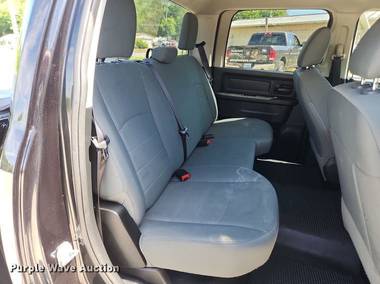 image for item LX9682 2016 Dodge Ram 1500  Crew Cab pickup truck