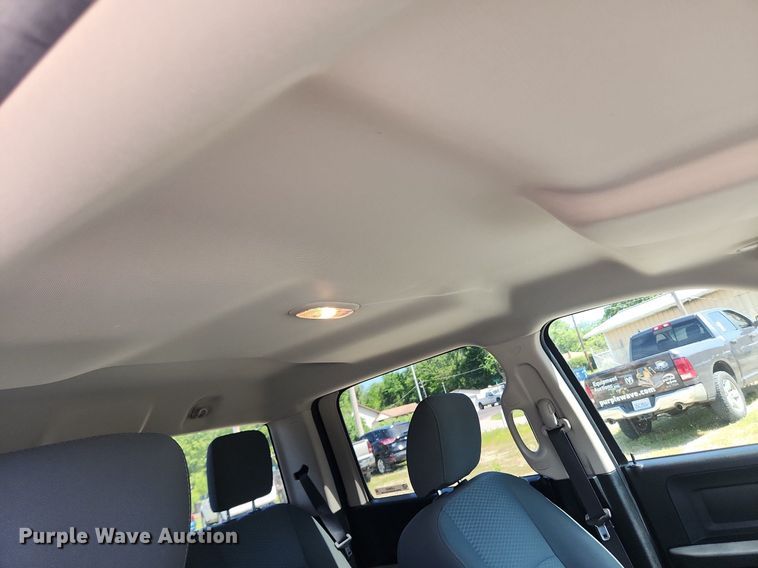 image for item LX9682 2016 Dodge Ram 1500  Crew Cab pickup truck