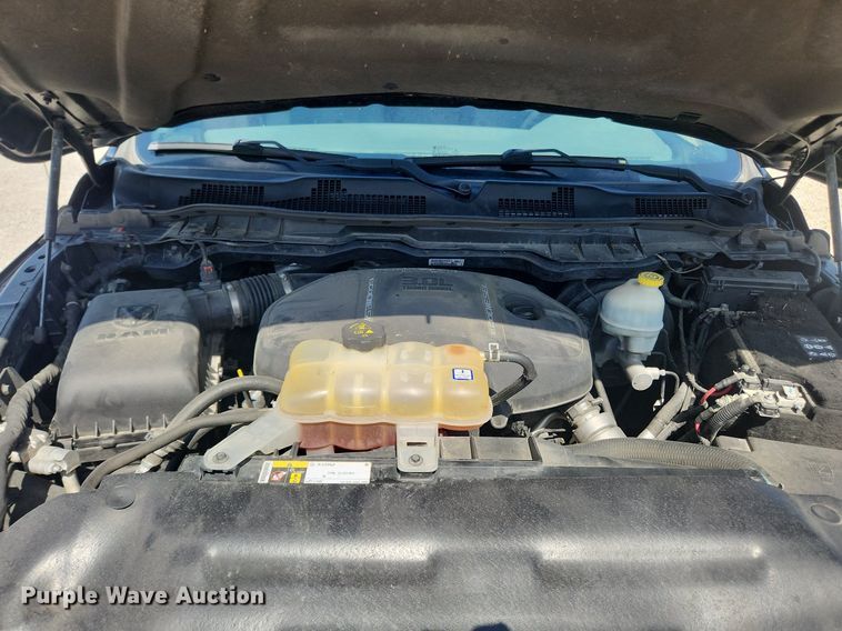 image for item LX9682 2016 Dodge Ram 1500  Crew Cab pickup truck