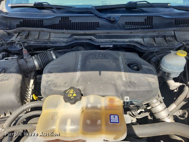 image for item LX9682 2016 Dodge Ram 1500  Crew Cab pickup truck