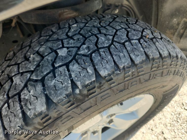 image for item LX9682 2016 Dodge Ram 1500  Crew Cab pickup truck