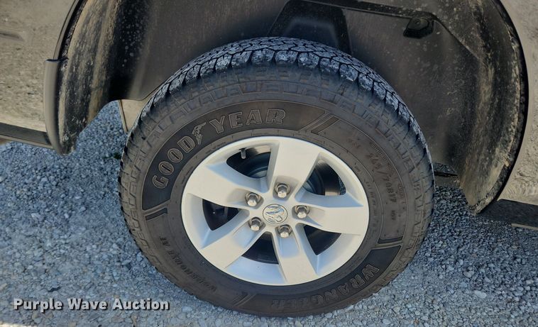 image for item LX9682 2016 Dodge Ram 1500  Crew Cab pickup truck