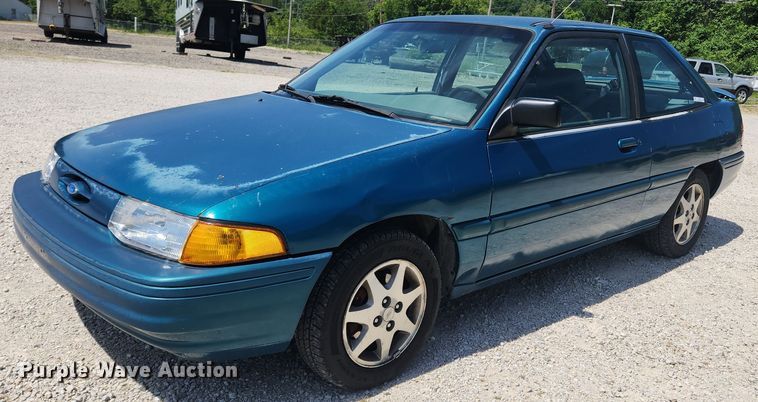 image for item LX9685 1996 Ford Escort LX