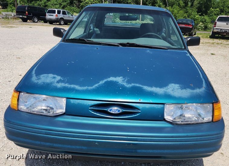 image for item LX9685 1996 Ford Escort LX