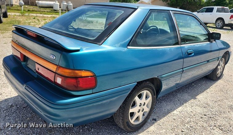 image for item LX9685 1996 Ford Escort LX