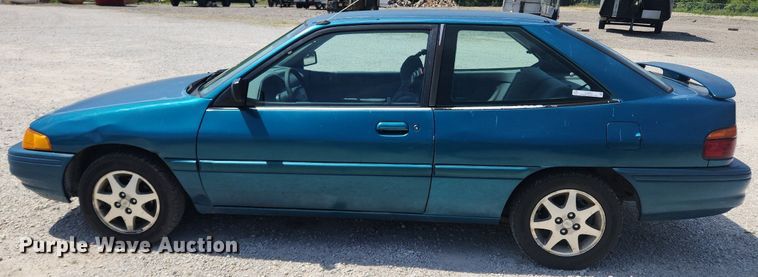 image for item LX9685 1996 Ford Escort LX