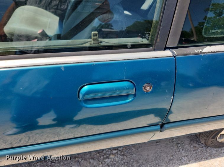 image for item LX9685 1996 Ford Escort LX