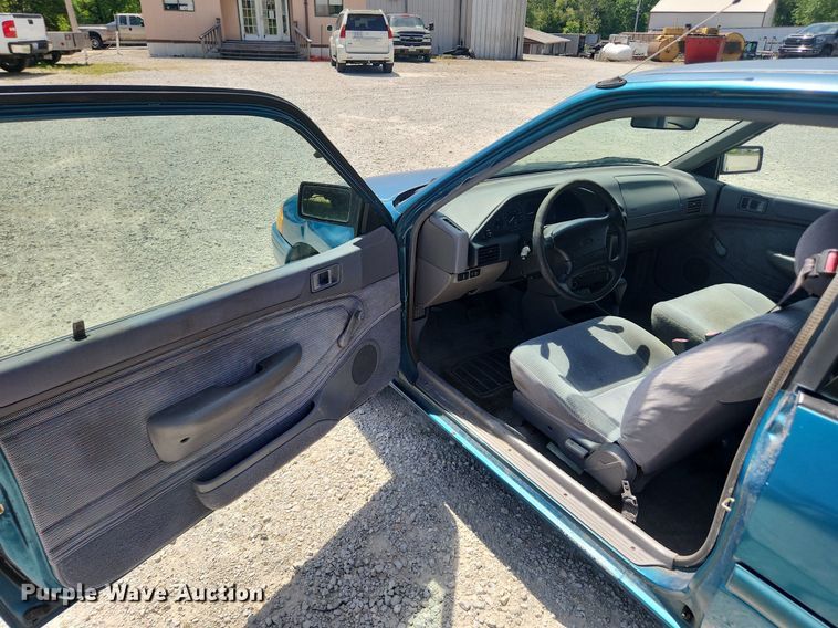 image for item LX9685 1996 Ford Escort LX