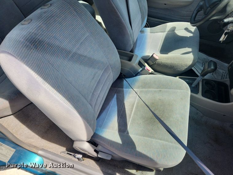 image for item LX9685 1996 Ford Escort LX