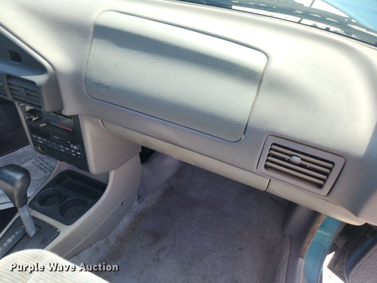 image for item LX9685 1996 Ford Escort LX