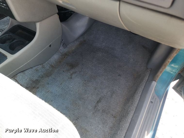 image for item LX9685 1996 Ford Escort LX