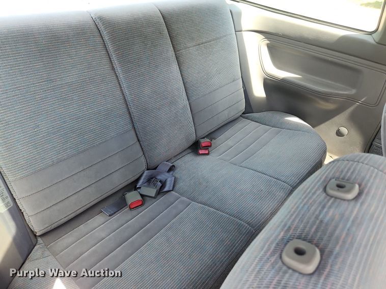 image for item LX9685 1996 Ford Escort LX