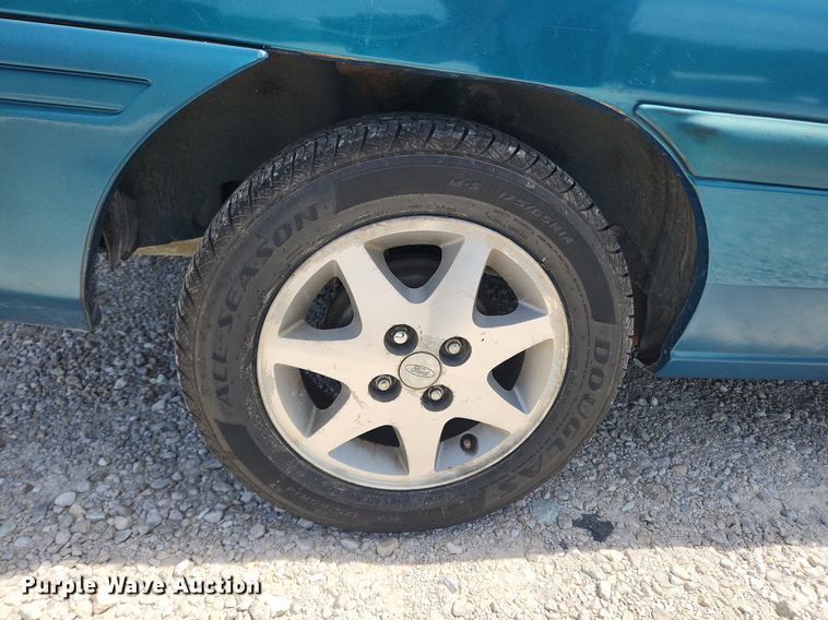 image for item LX9685 1996 Ford Escort LX