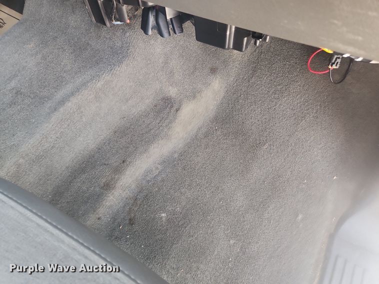 image for item LX9686 2005 Chevrolet Silverado 2500HD  Ext. Cab pickup truck