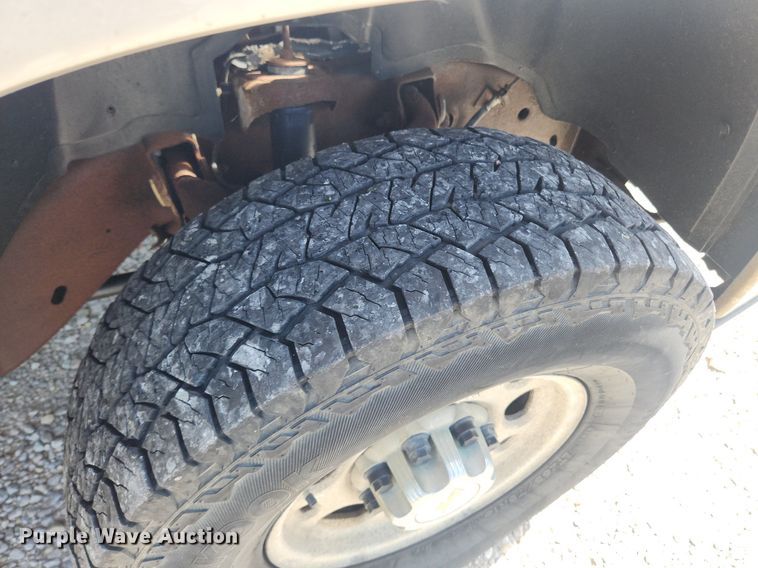 image for item LX9686 2005 Chevrolet Silverado 2500HD  Ext. Cab pickup truck