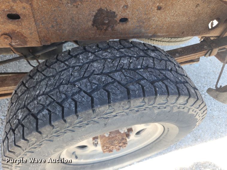 image for item LX9686 2005 Chevrolet Silverado 2500HD  Ext. Cab pickup truck