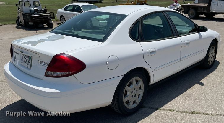 image for item LY9605 2007 Ford Taurus