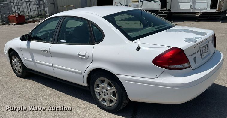 image for item LY9605 2007 Ford Taurus