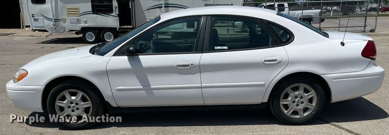 image for item LY9605 2007 Ford Taurus