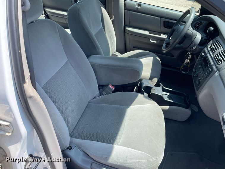 image for item LY9605 2007 Ford Taurus