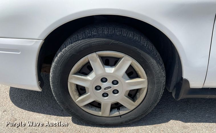 image for item LY9605 2007 Ford Taurus