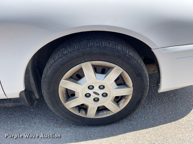 image for item LY9605 2007 Ford Taurus