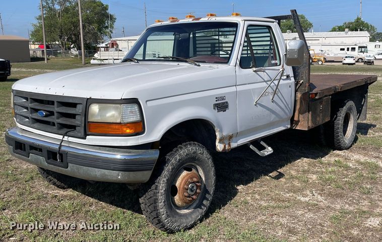 image for item LY9608 1995 Ford F350 XL  flatbed pickup truck