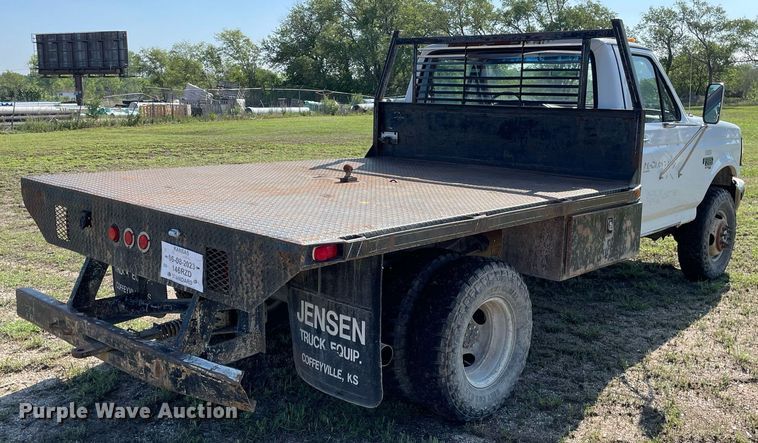 image for item LY9608 1995 Ford F350 XL  flatbed pickup truck