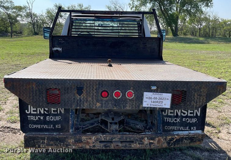 image for item LY9608 1995 Ford F350 XL  flatbed pickup truck