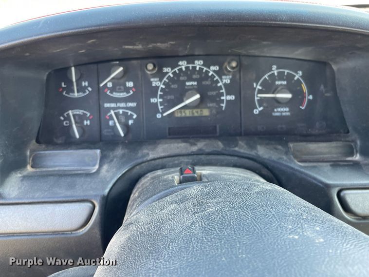 image for item LY9608 1995 Ford F350 XL  flatbed pickup truck