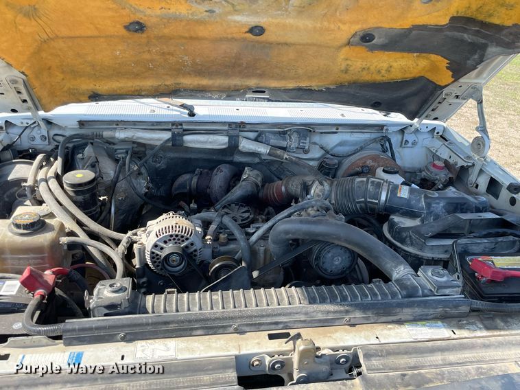 image for item LY9608 1995 Ford F350 XL  flatbed pickup truck