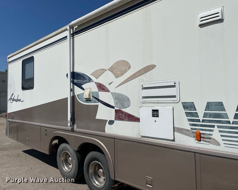 image for item LY9610 1998 Winnebago Adventurer  RV