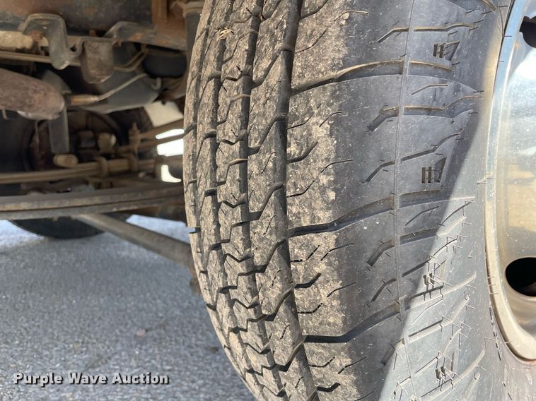 image for item LY9610 1998 Winnebago Adventurer  RV