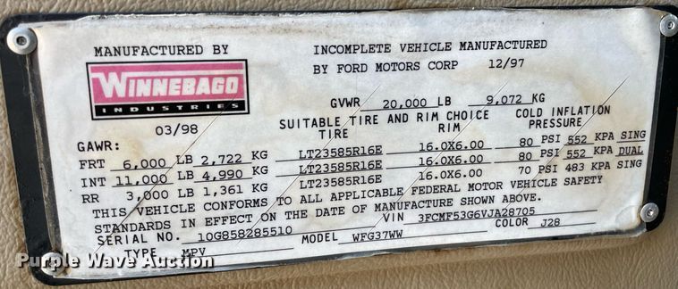 image for item LY9610 1998 Winnebago Adventurer  RV