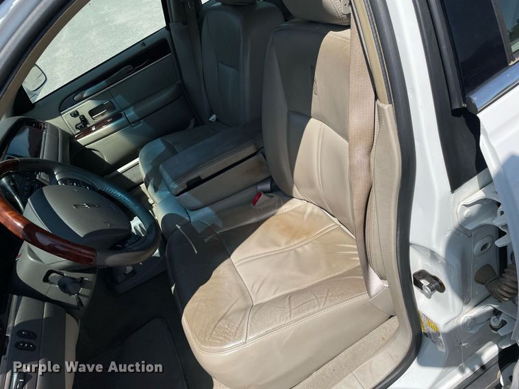 image for item LY9611 2010 Lincoln Town Car