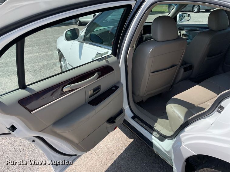 image for item LY9611 2010 Lincoln Town Car