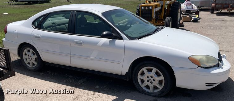 image for item LY9612 2007 Ford Taurus