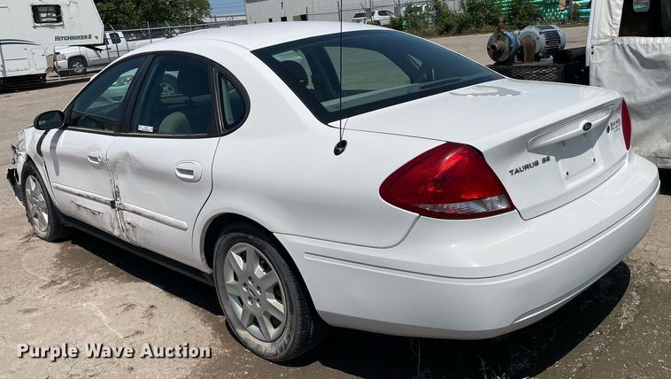 image for item LY9612 2007 Ford Taurus