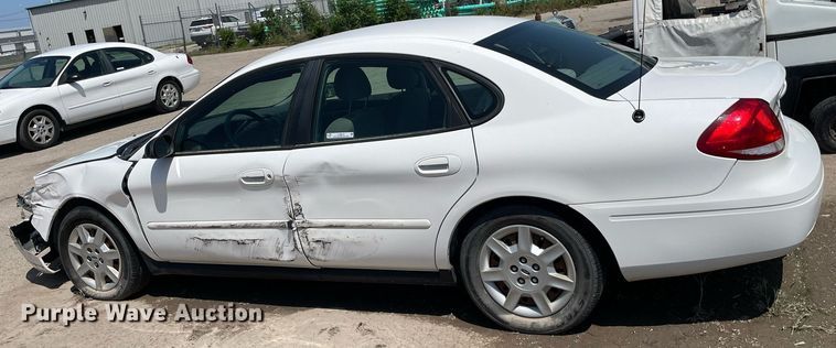 image for item LY9612 2007 Ford Taurus