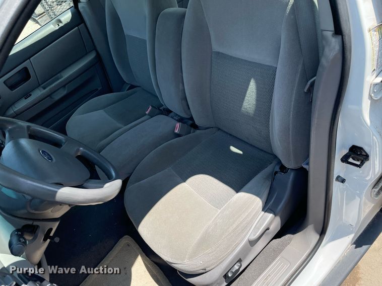 image for item LY9612 2007 Ford Taurus