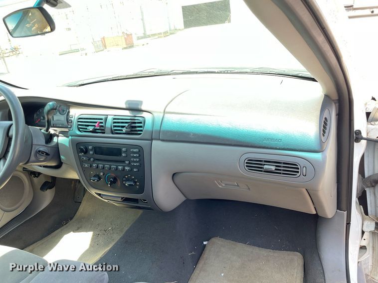 image for item LY9612 2007 Ford Taurus