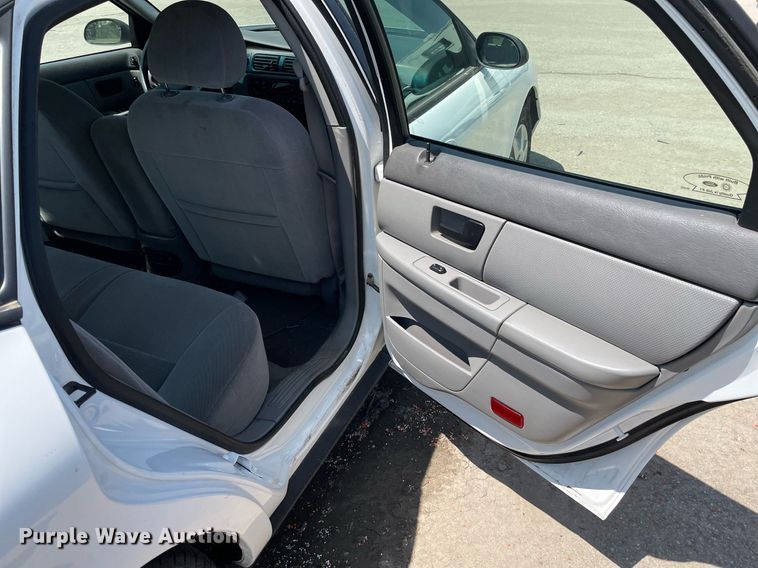 image for item LY9612 2007 Ford Taurus