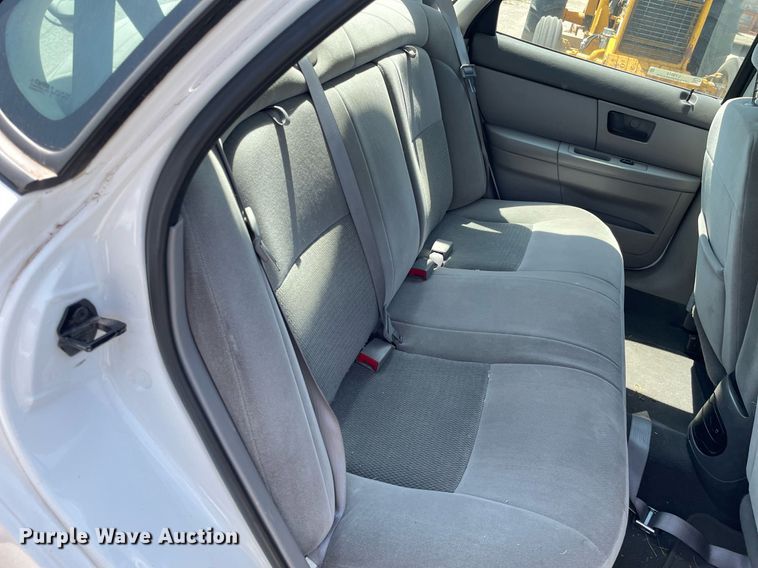 image for item LY9612 2007 Ford Taurus